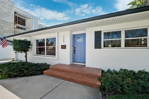 $620,000 | 735 Snell Isle Boulevard Northeast, St. Petersburg, FL 33704