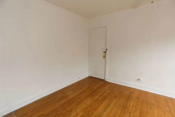 $1,250 | 3265 West Wrightwood Avenue, Unit 3T, Chicago, IL 60647