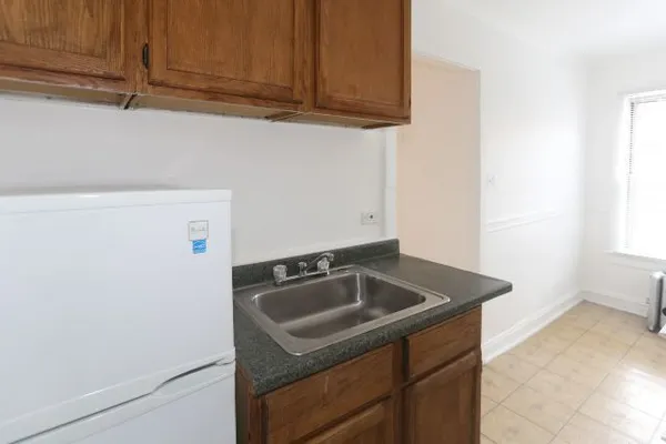 $1,250 | 3265 West Wrightwood Avenue, Unit 3T, Chicago, IL 60647