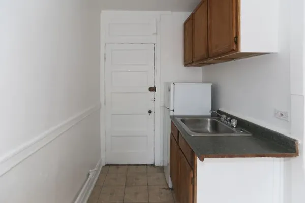 $1,250 | 3265 West Wrightwood Avenue, Unit 3T, Chicago, IL 60647