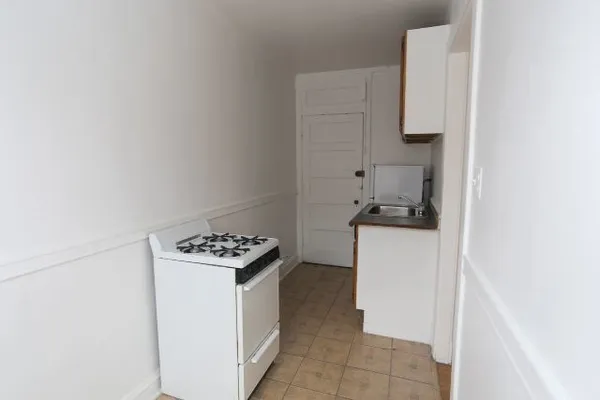 $1,250 | 3265 West Wrightwood Avenue, Unit 3T, Chicago, IL 60647