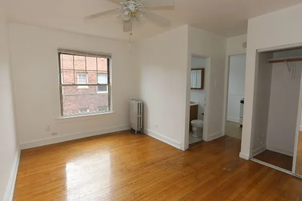 $1,250 | 3265 West Wrightwood Avenue, Unit 3T, Chicago, IL 60647