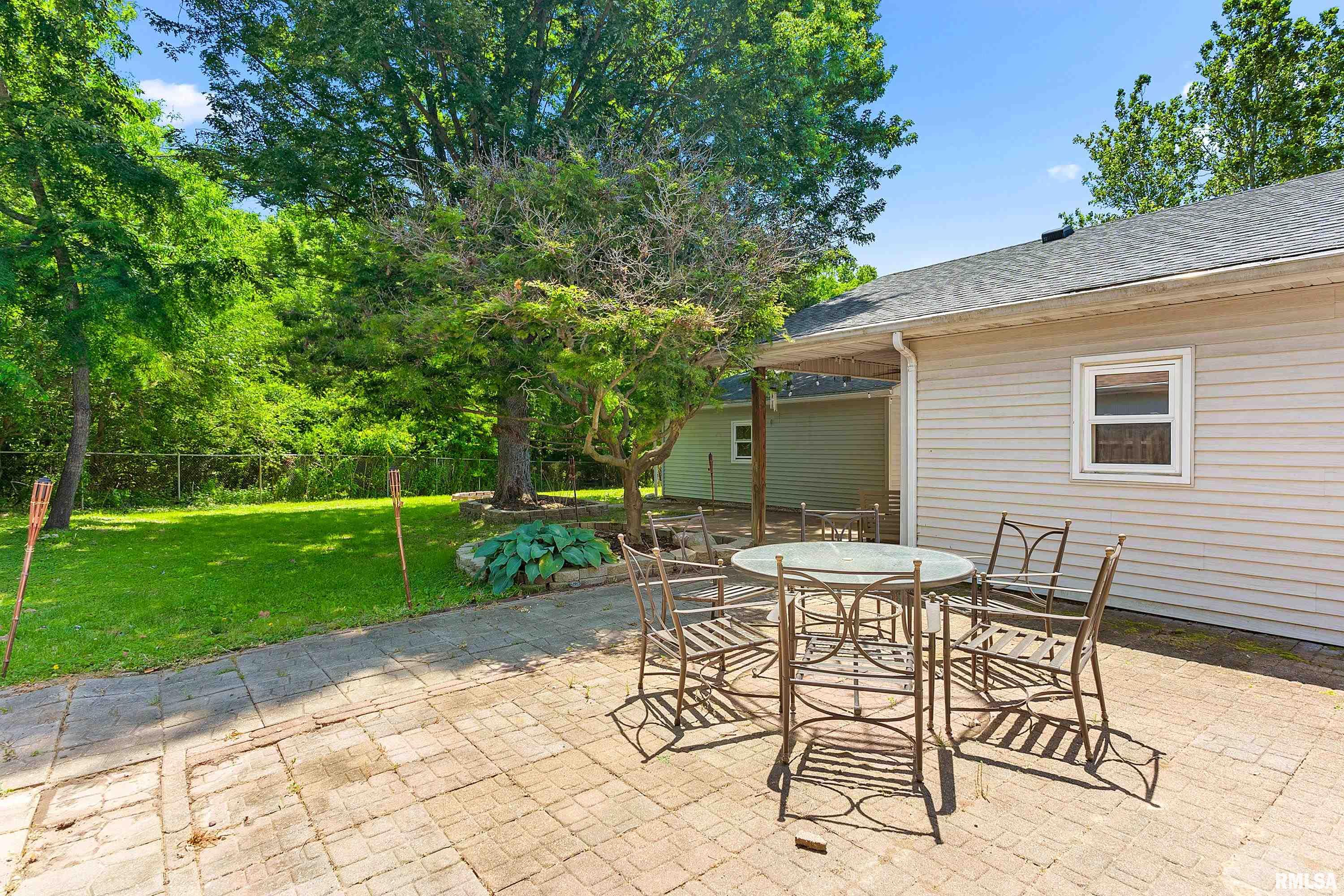 217 Frontenac Road Marquette Heights, IL 61554 - Photo 5 of 39