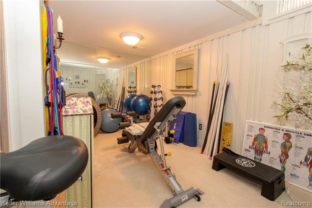 22280 Edgewater Novi, MI 48375 - Photo 17 of 20