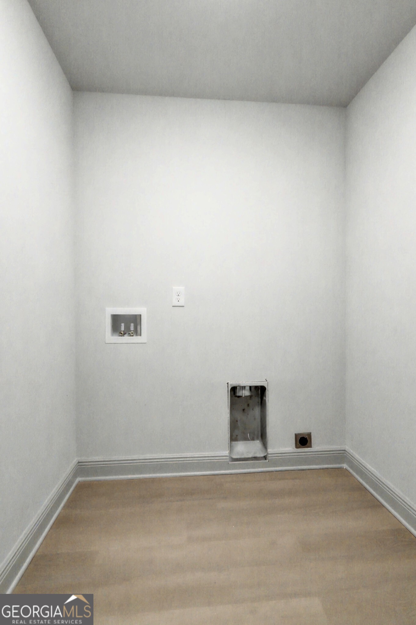 411 Loblolly Ridge Locust Grove, GA 30248 - Photo 27 of 43 a view of a small space