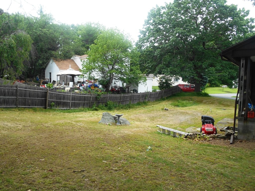 5 Hillcrest Road Dracut, MA 01826 - Photo 4 of 15 Gallery Image 4