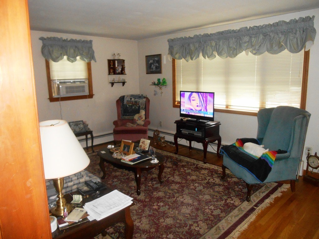 5 Hillcrest Road Dracut, MA 01826 - Photo 7 of 15 Gallery Image 7