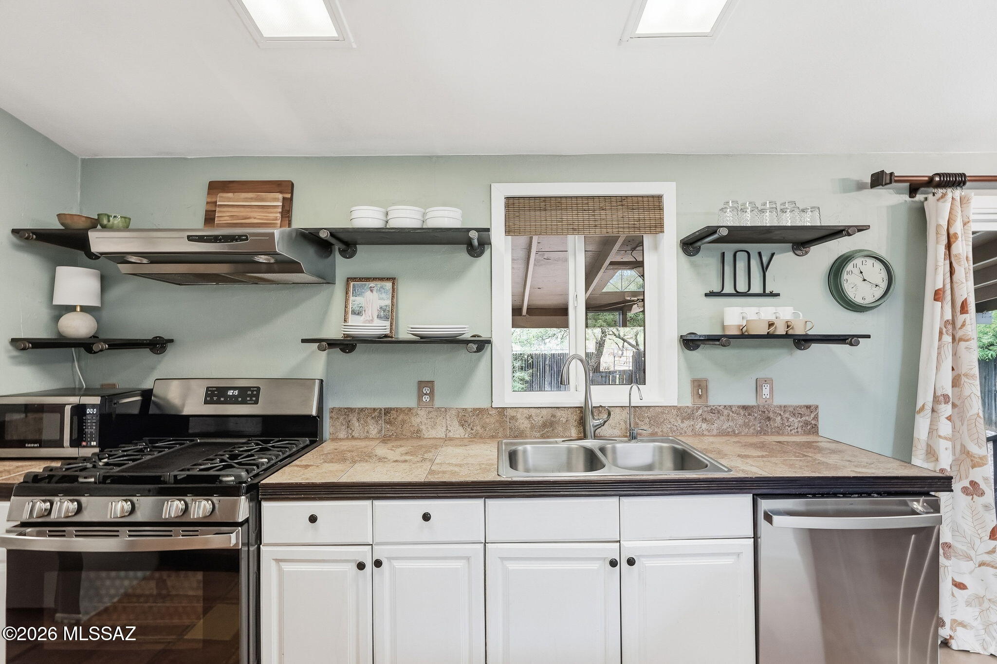 4530 East Edwin Road Tucson, AZ 85739 - Photo 5 of 44 018_ListerPros