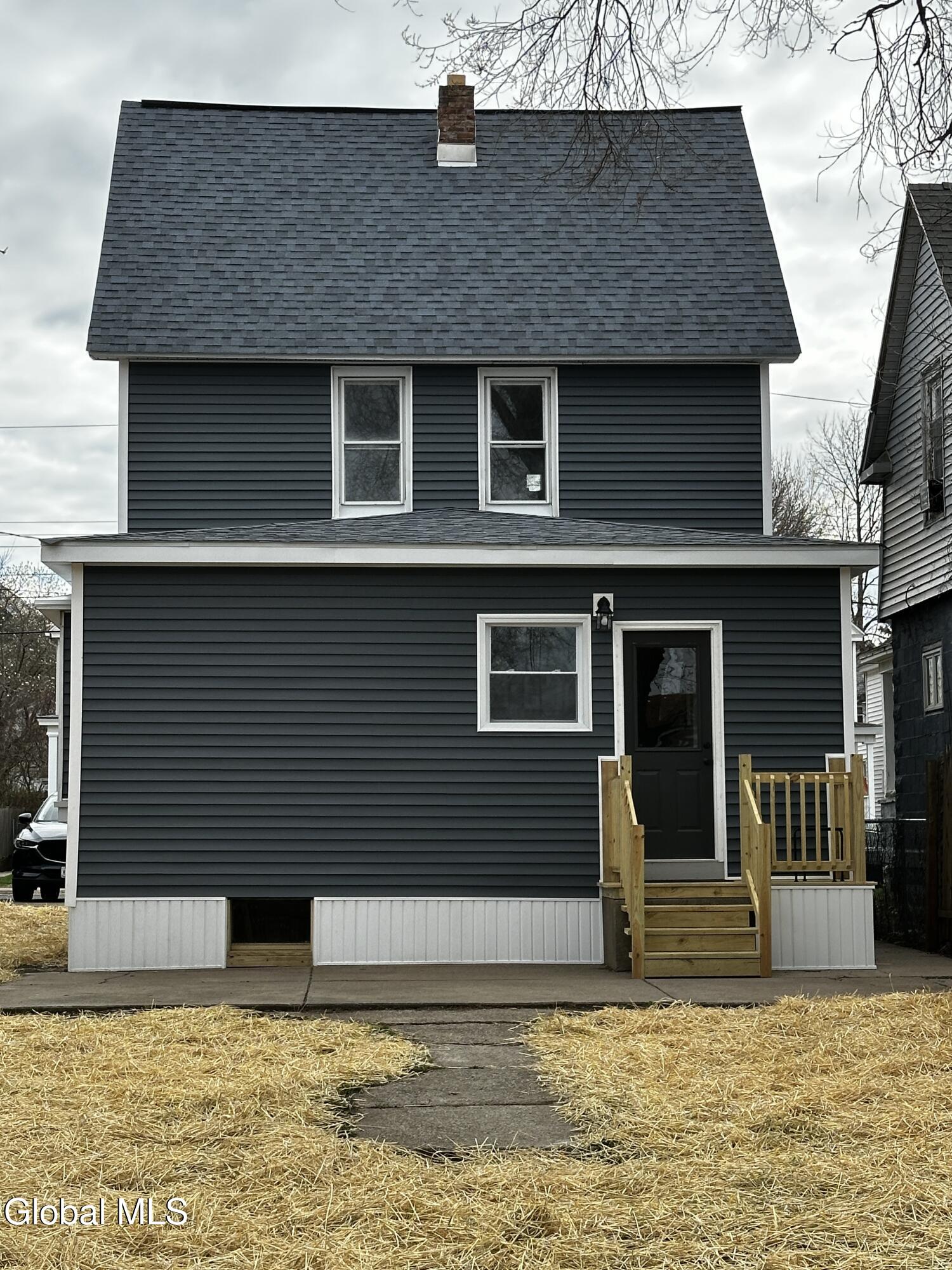 866 Thompson Street Schenectady, NY 12306 - Photo 24 of 25 backyard3