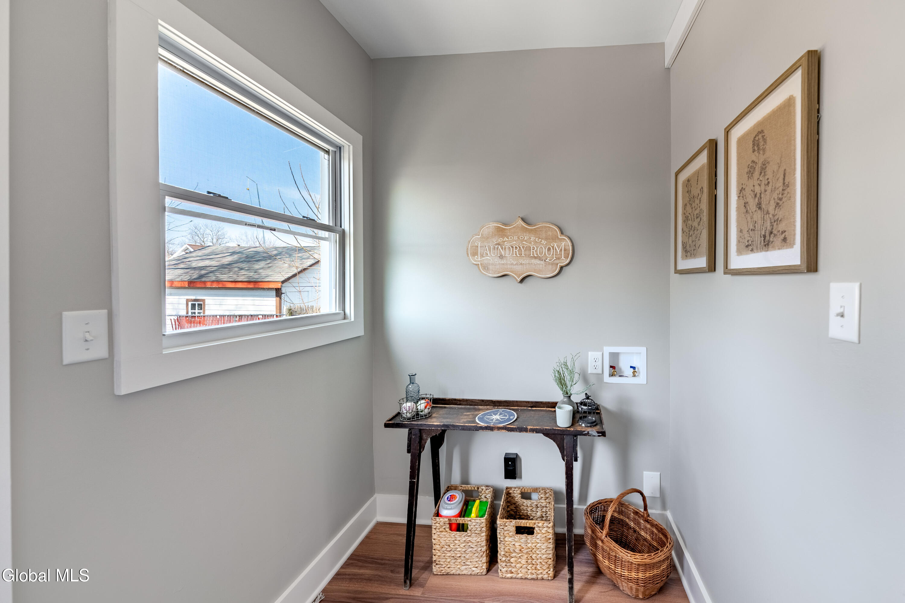 866 Thompson Street Schenectady, NY 12306 - Photo 10 of 25 DSC00888-HDR