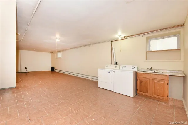 a view of a storage & utility room