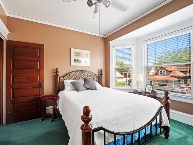 $384,900 | 2402 Broadway, Fort Wayne, IN 46807