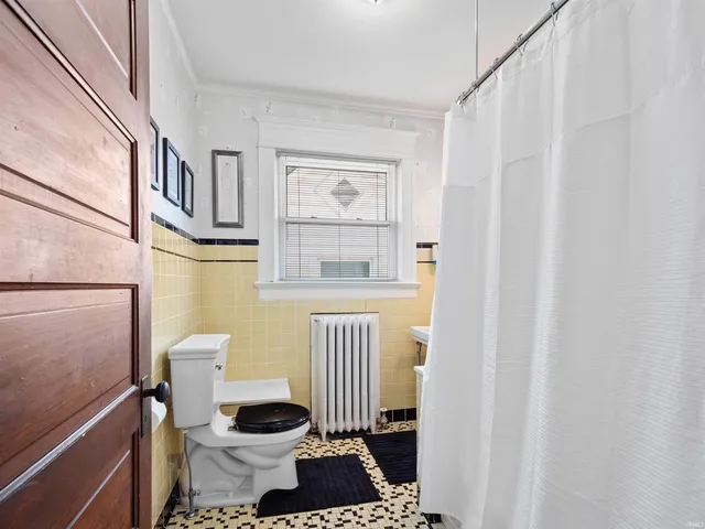 $384,900 | 2402 Broadway, Fort Wayne, IN 46807