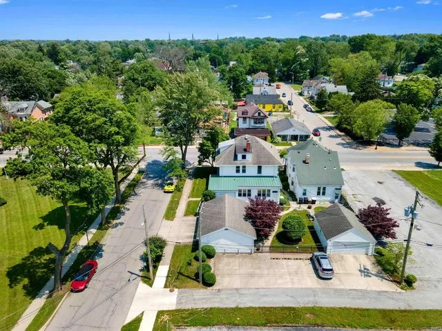 $384,900 | 2402 Broadway, Fort Wayne, IN 46807