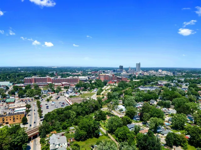 $384,900 | 2402 Broadway, Fort Wayne, IN 46807