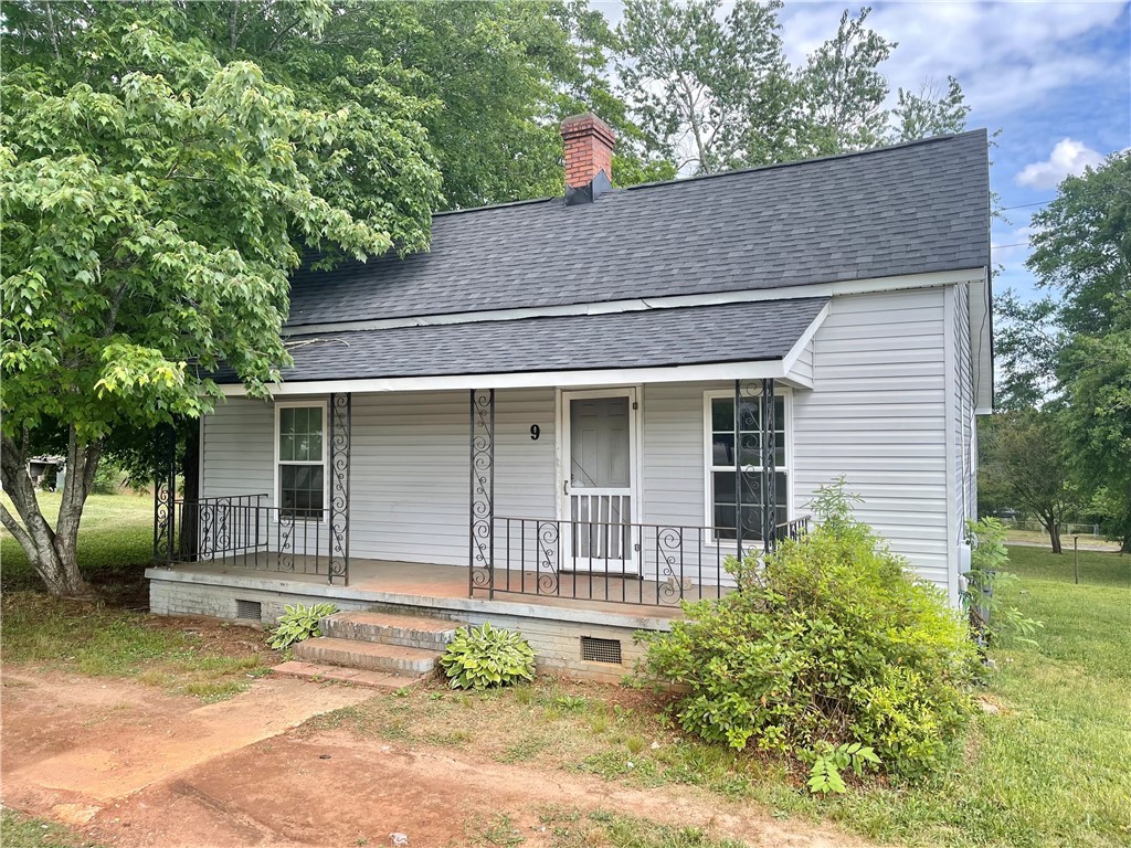 9 Calhoun Street Liberty, SC 29657 - Photo 1 of 12 Gallery Image 1