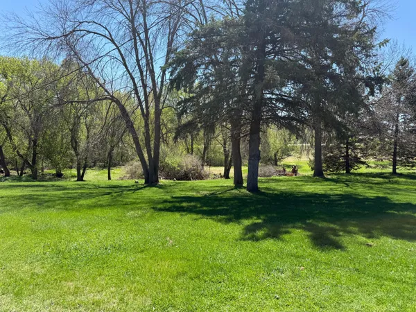 $2,000,000 | 18880 Cedar Avenue, Lakeville, MN 55044