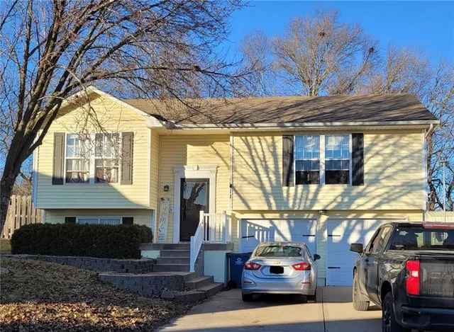 $255,000 | 411 College Terrace, Odessa, MO 64076