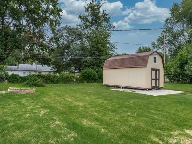 3013 Tremont Road Evansville, IN 47710 - Photo 4 of 29 Gallery Image 4