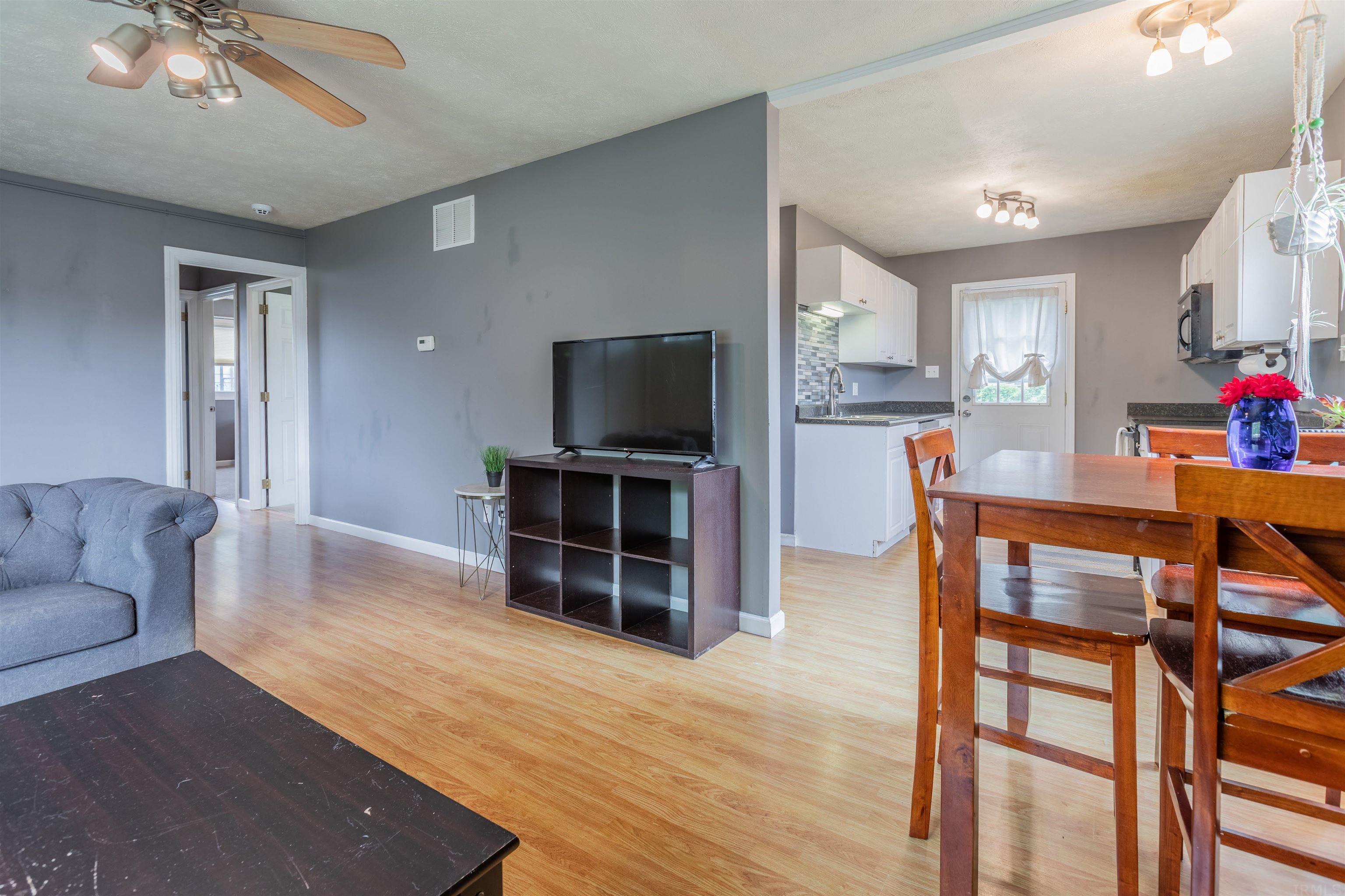 3013 Tremont Road Evansville, IN 47710 - Photo 9 of 29 Gallery Image 9
