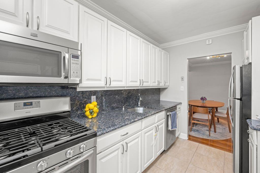 9201 Shore Road, Unit A505 Brooklyn, NY 11209 - Photo 5 of 32