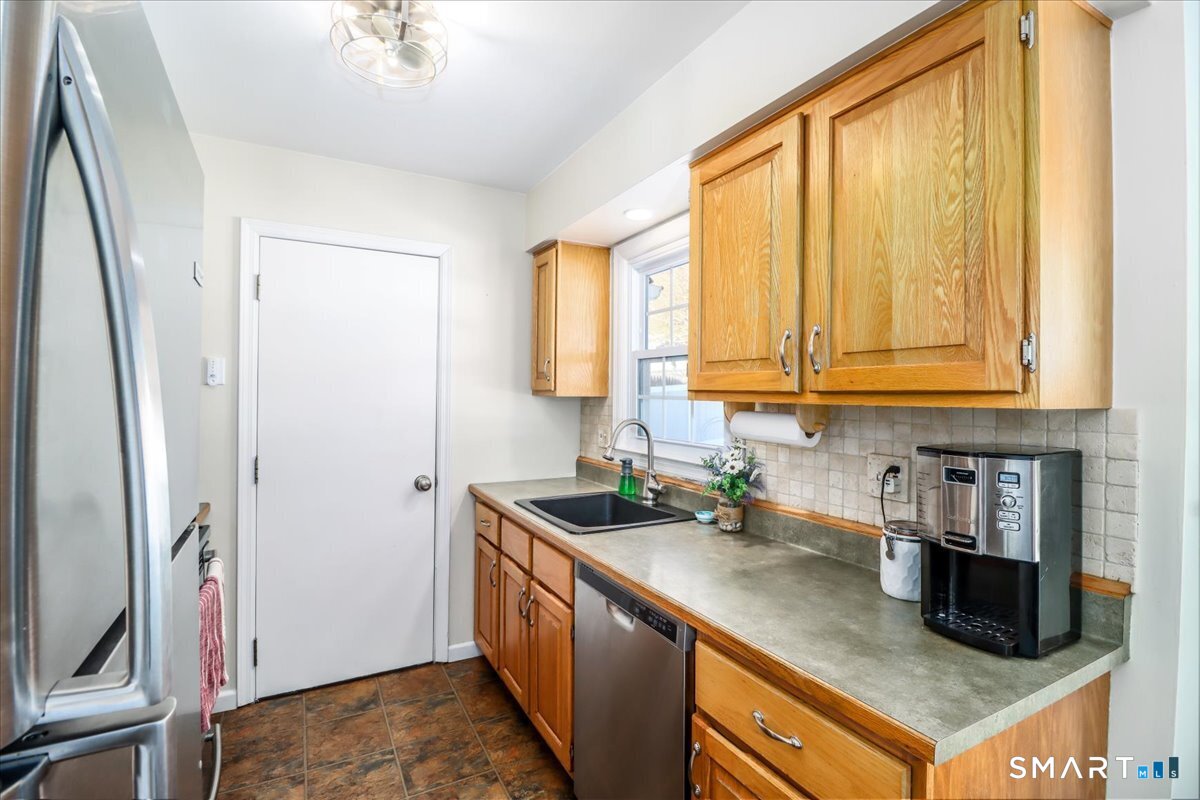 5 Lea Lane New Milford, CT 06776 - Photo 12 of 40