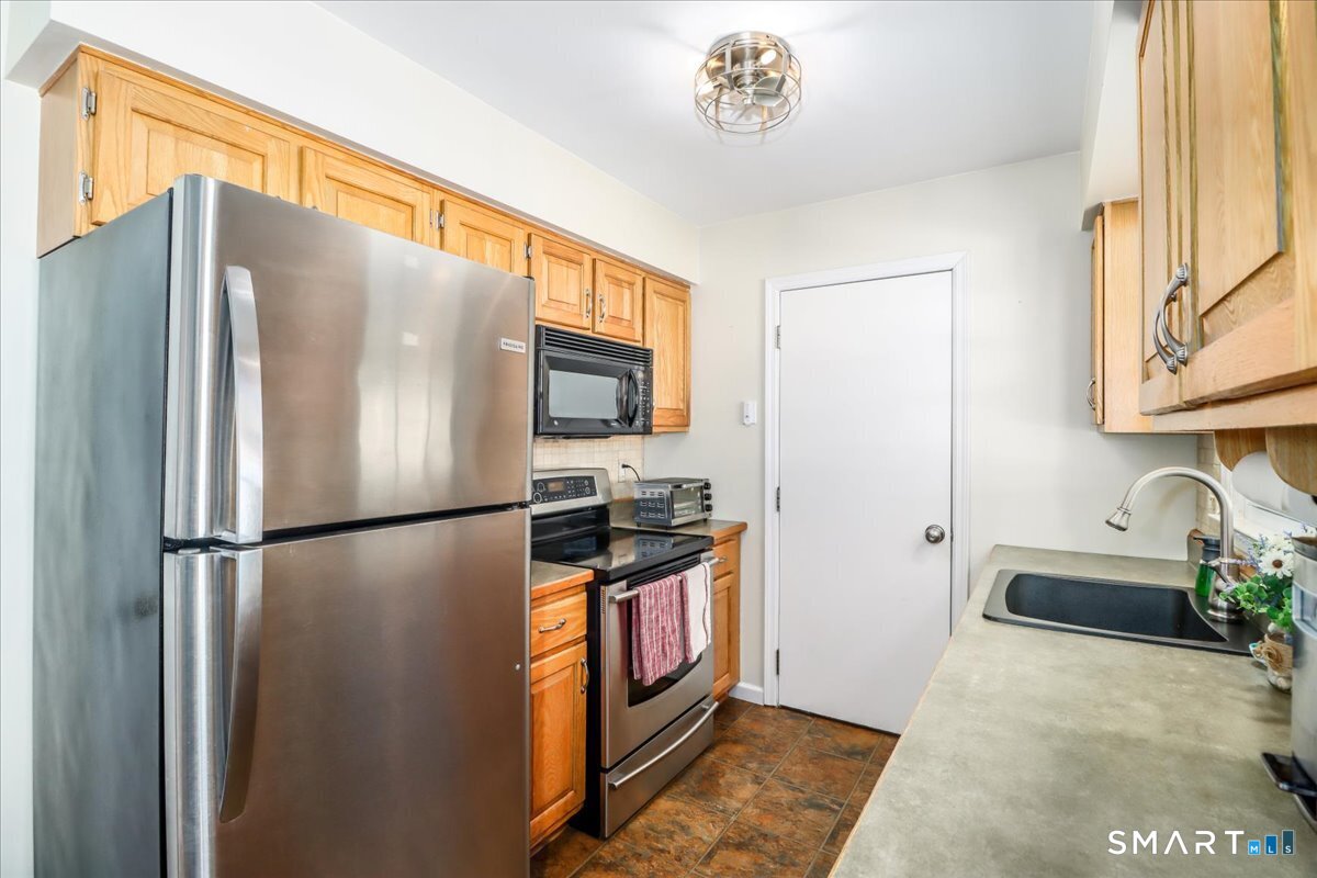 5 Lea Lane New Milford, CT 06776 - Photo 13 of 40