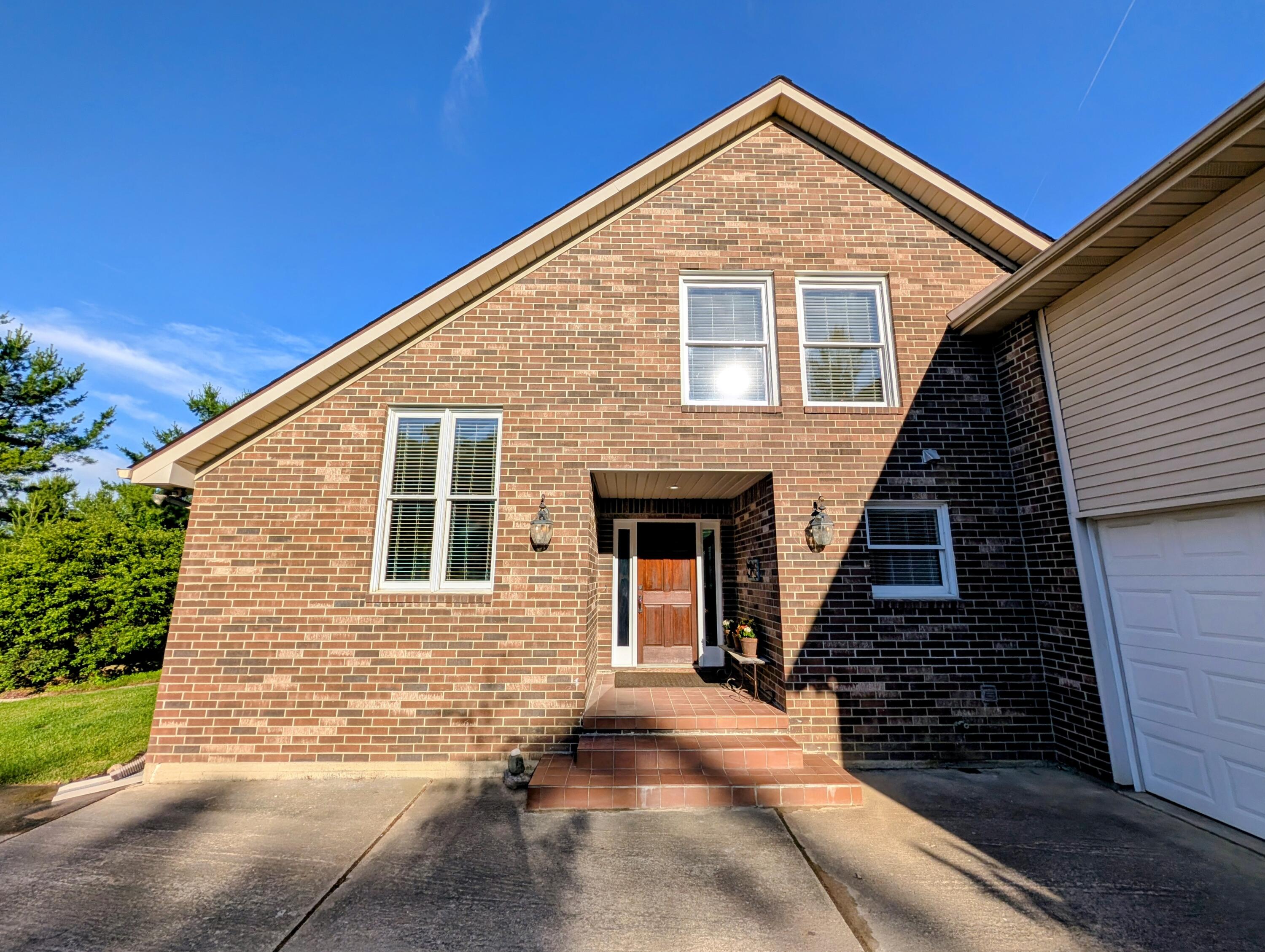 8698 Warner Road Saline, MI 48176 - Photo 2 of 80 Exterior Entry