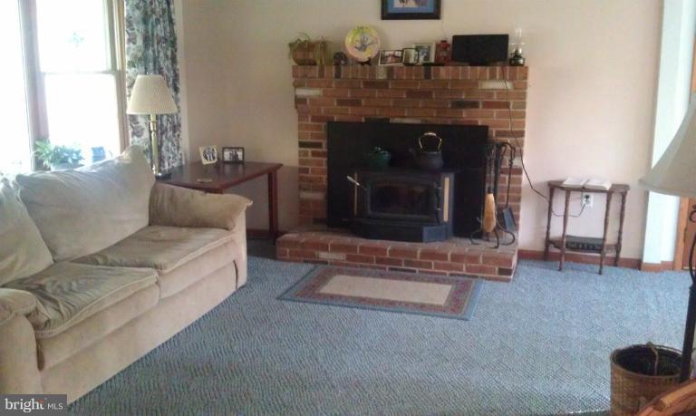9026 Chestnut Grove Road Frederick, MD 21701 - Photo 16 of 25 Living Room