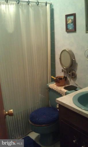 9026 Chestnut Grove Road Frederick, MD 21701 - Photo 3 of 25 Bath