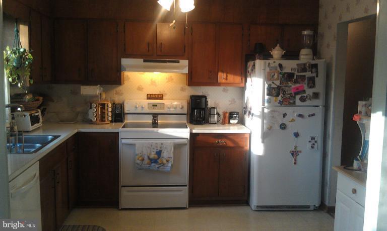 9026 Chestnut Grove Road Frederick, MD 21701 - Photo 22 of 25 Kitchen