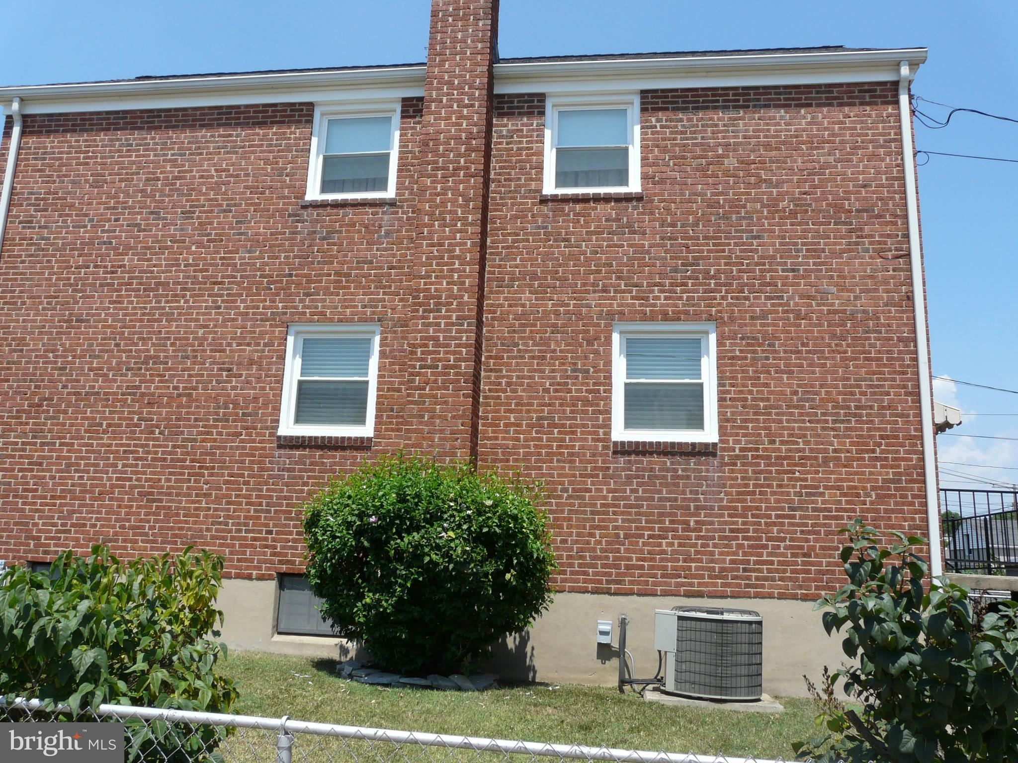 2827 Creston Road Baltimore, MD 21222 - Photo 3 of 47