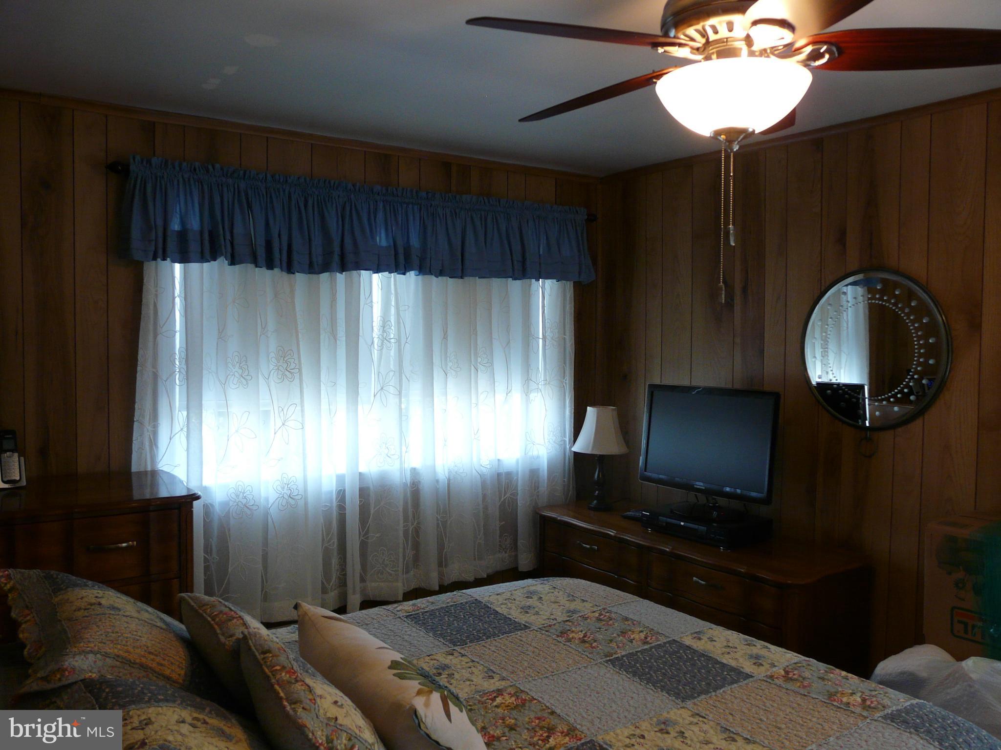 2827 Creston Road Baltimore, MD 21222 - Photo 30 of 47 Bed Room 1