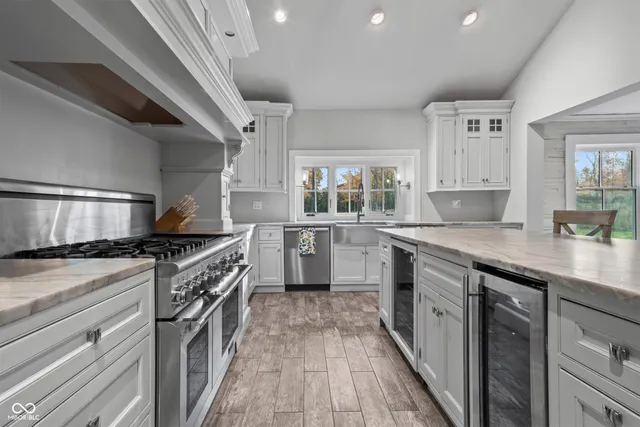 $1,299,999 | 5255 Highway 421, Zionsville, IN 46077