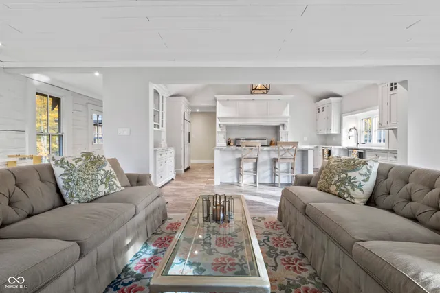 $1,299,999 | 5255 Highway 421, Zionsville, IN 46077