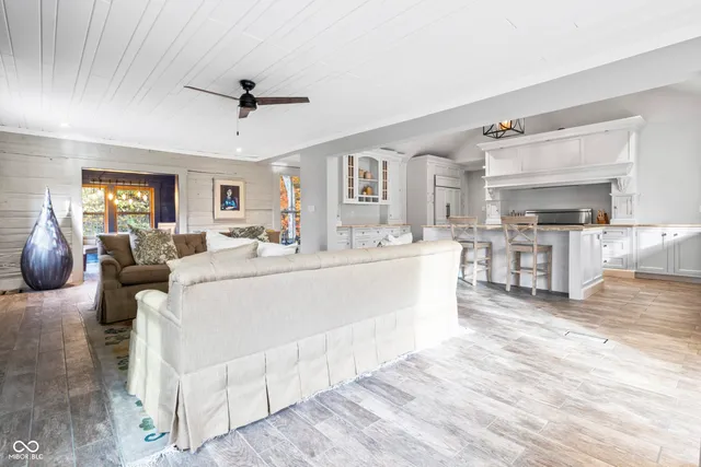 $1,299,999 | 5255 Highway 421, Zionsville, IN 46077