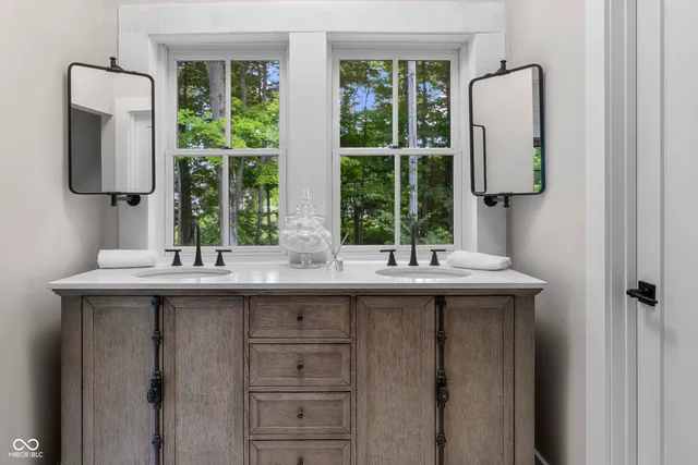 $1,299,999 | 5255 Highway 421, Zionsville, IN 46077