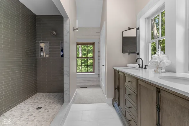 $1,299,999 | 5255 Highway 421, Zionsville, IN 46077