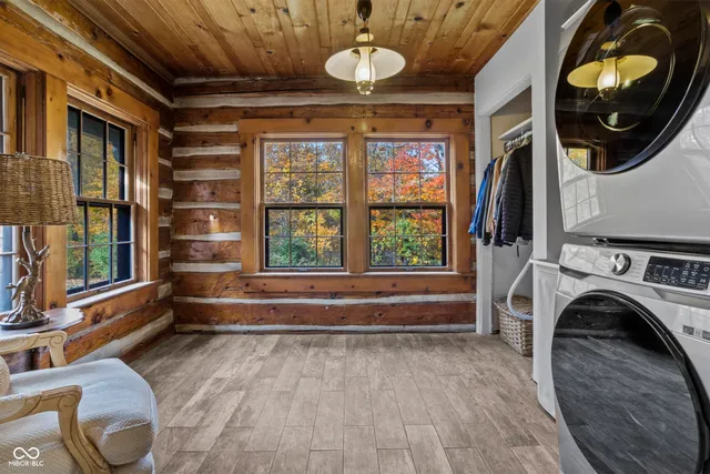 $1,299,999 | 5255 Highway 421, Zionsville, IN 46077