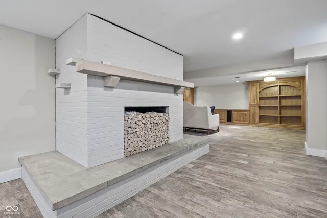 $1,299,999 | 5255 Highway 421, Zionsville, IN 46077