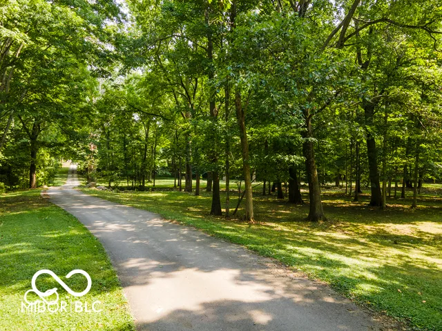 $1,299,999 | 5255 Highway 421, Zionsville, IN 46077