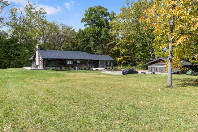 $1,299,999 | 5255 Highway 421, Zionsville, IN 46077