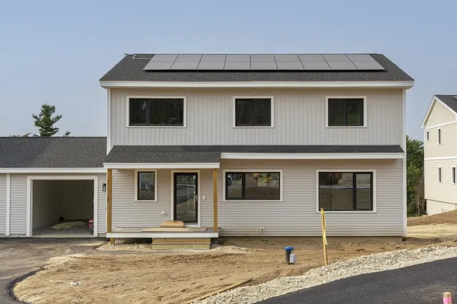 $649,000 | 27 Windsor Lane, Unit A, Exeter, NH 03833