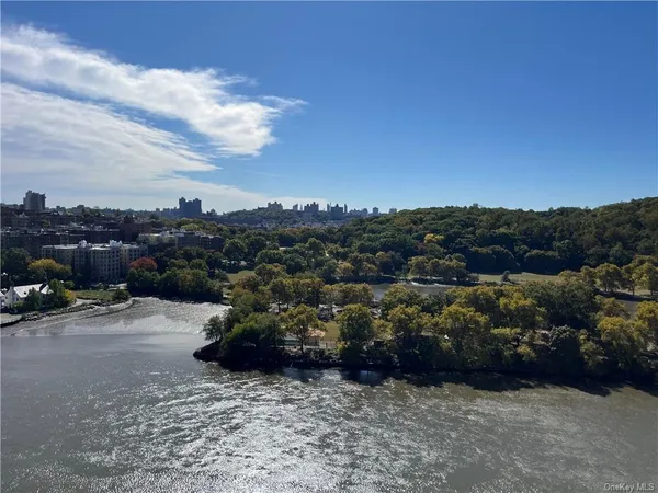$2,800 | 2400 Johnson Avenue | Spuyten Duyvil