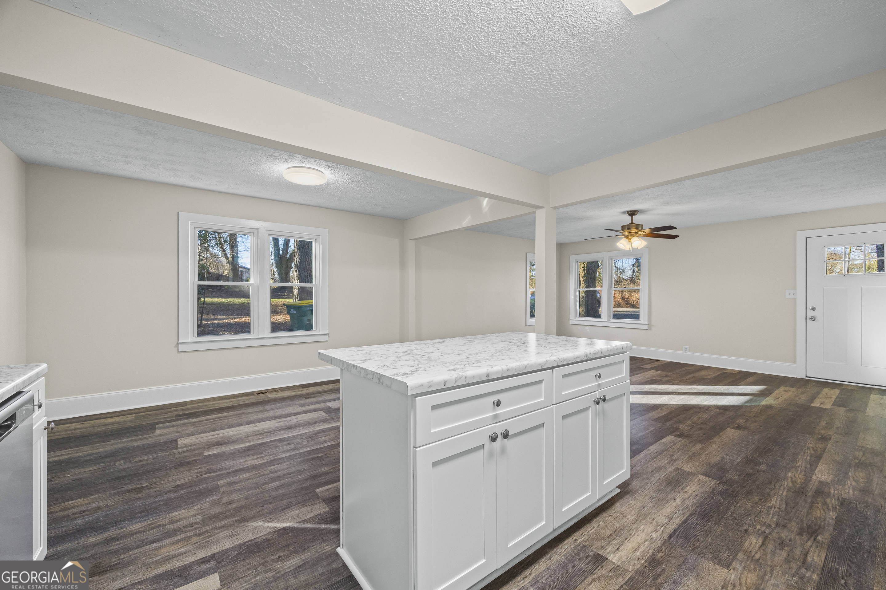 9750 Lavonia Road Carnesville, GA 30521 - Photo 20 of 49 a kitchen with a stove and a window