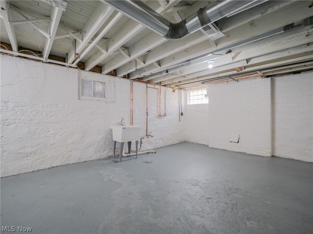 3041 Edgehill Road Cleveland, OH 44118 - Photo 34 of 35 Gallery Image 34