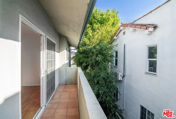 $3,200 | 1937 South Bedford Street, Unit 4, Los Angeles, CA 90034