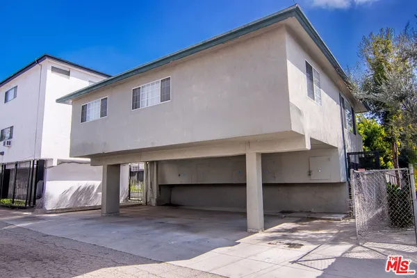 $3,200 | 1937 South Bedford Street, Unit 4, Los Angeles, CA 90034