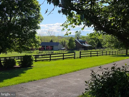 $2,899,000 | 16076 Berlin Turnpike, Purcellville, VA 20132