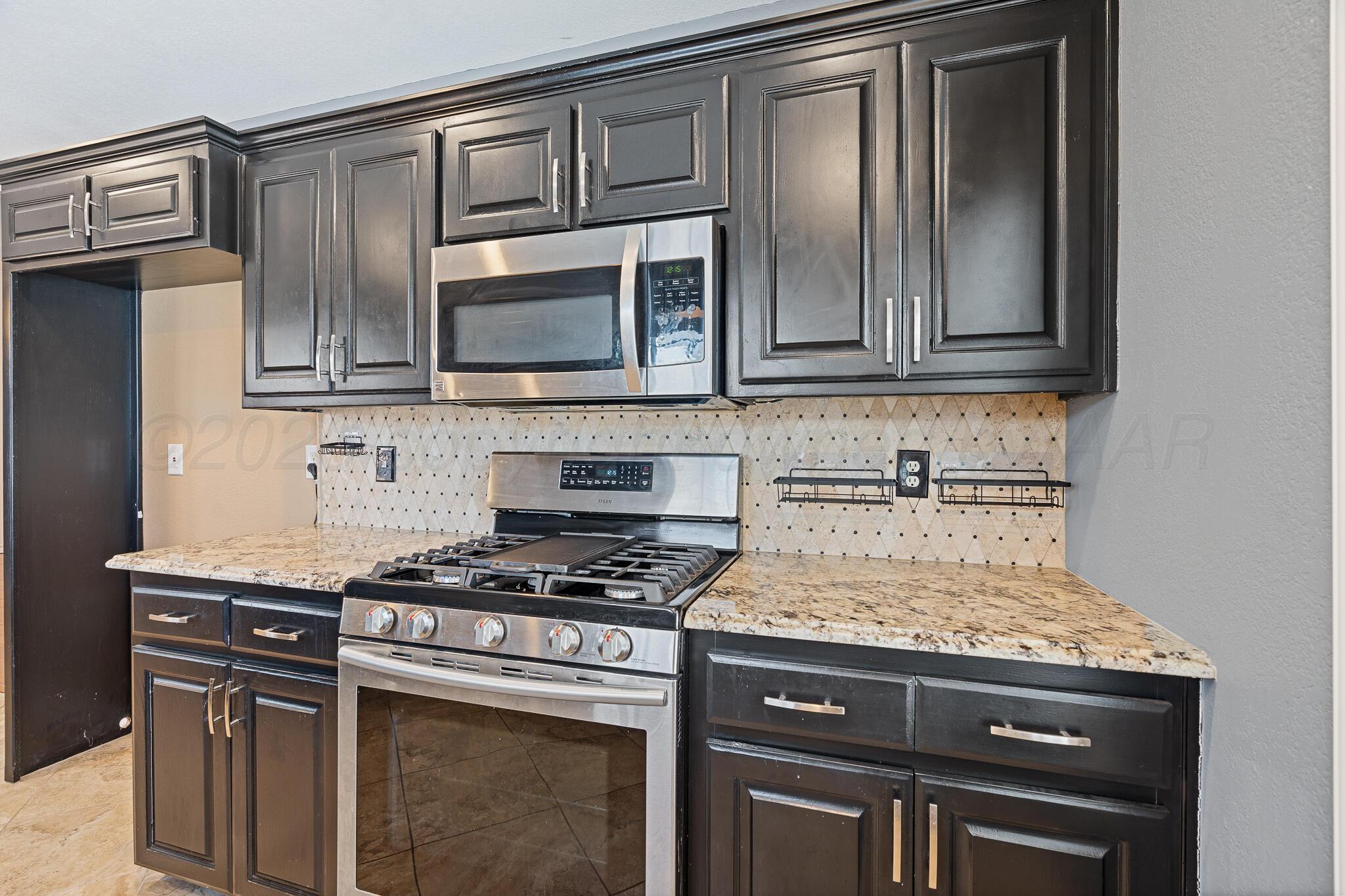 5807 Nicholas Circle Amarillo, TX 79109 - Photo 11 of 29 5807 Nicholas Circle-15